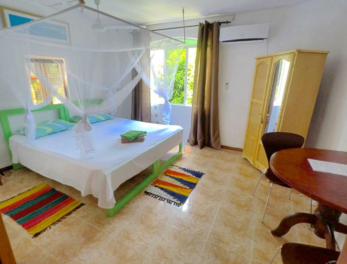 Hotel Surf House La Gaulette Exterior foto